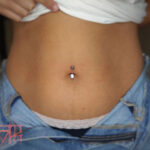 Piercing Nombril inverse Pierceur Strasbourg RDV treize Bruno Paris