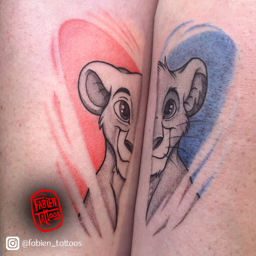 Tatouage en couleur en commun couple Disney Roi Lion Simba Nala Tatoueur couleur Strasbourg