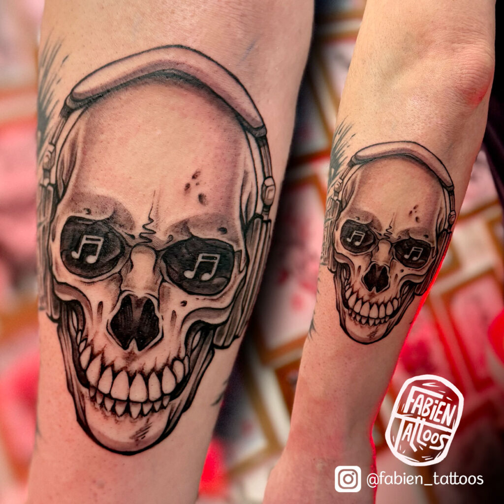 Tatoueur Strasbourg Tatouage Skull tête de mort Tatouage fine line Fabien Tattoos