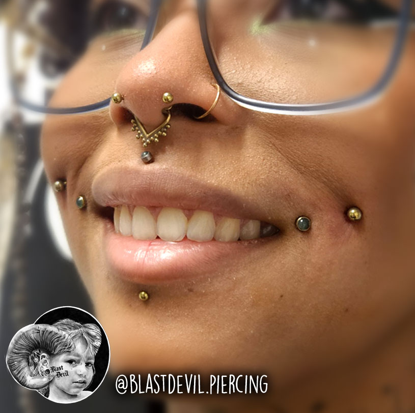 Piercing Pierceur Strasbourg Pierceuse Visage Nez Medusa Septum Blast Devil Piercing