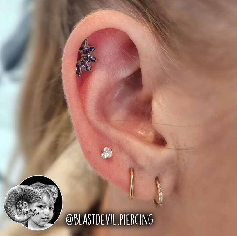Piercing Pierceur Strasbourg Pierceuse Oreilles Helix Lobes