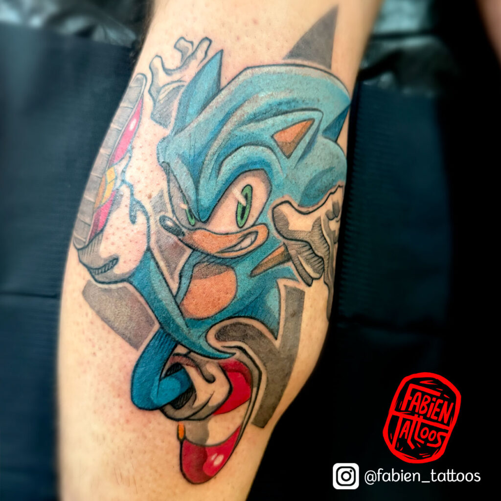 Tatouage Sonic couleur Tatoueur couleur Strasbourg pop culture Fabien Tattoos