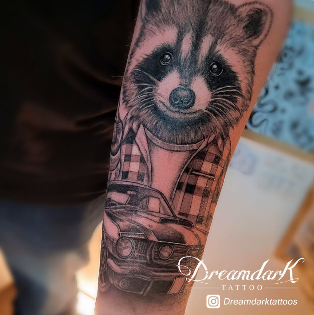 Tatouage animal realiste voiture tatoueur tatoueuse strasbourg dream dark tattoos
